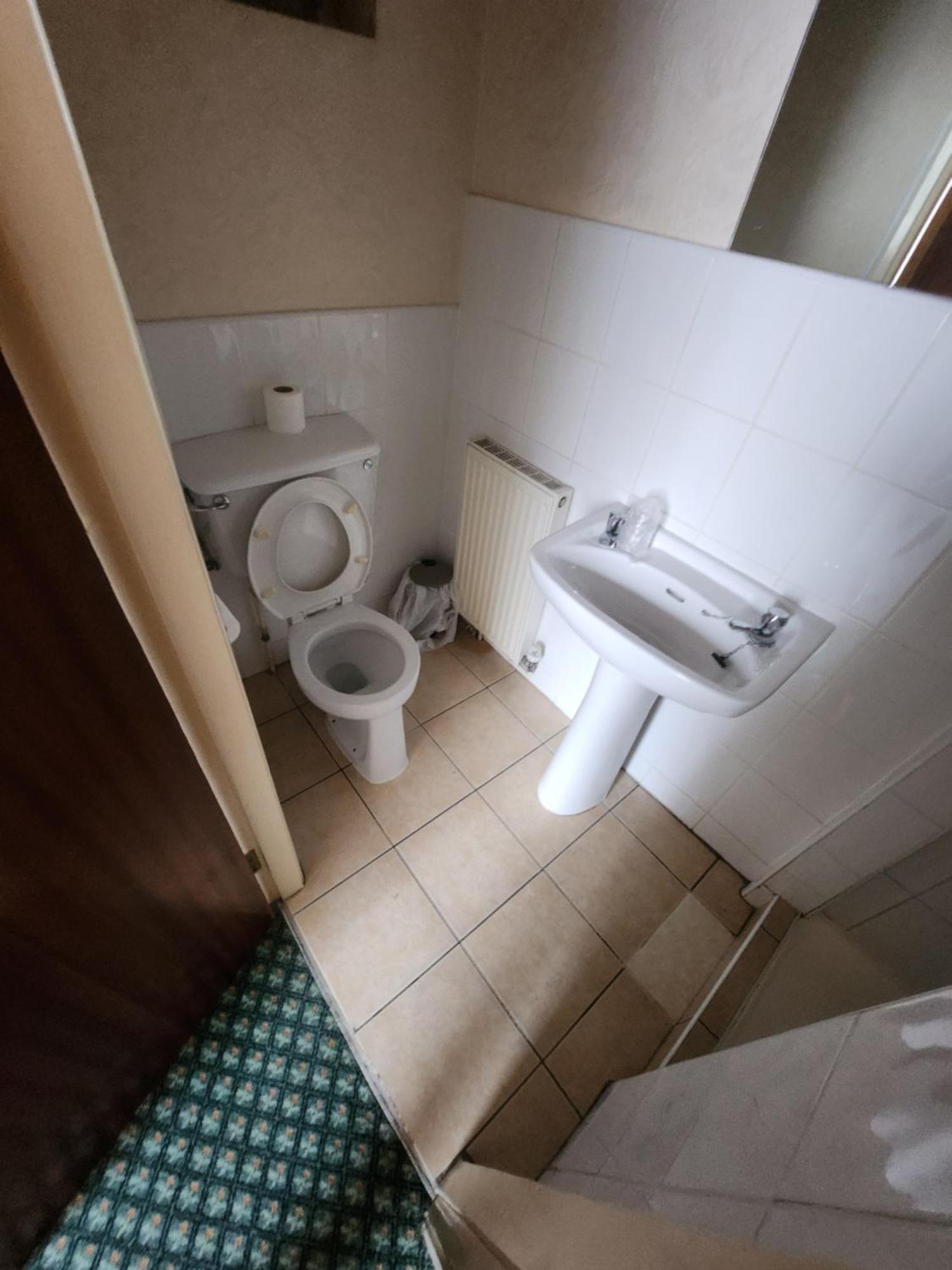 Queens Guest House Бистон Экстерьер фото