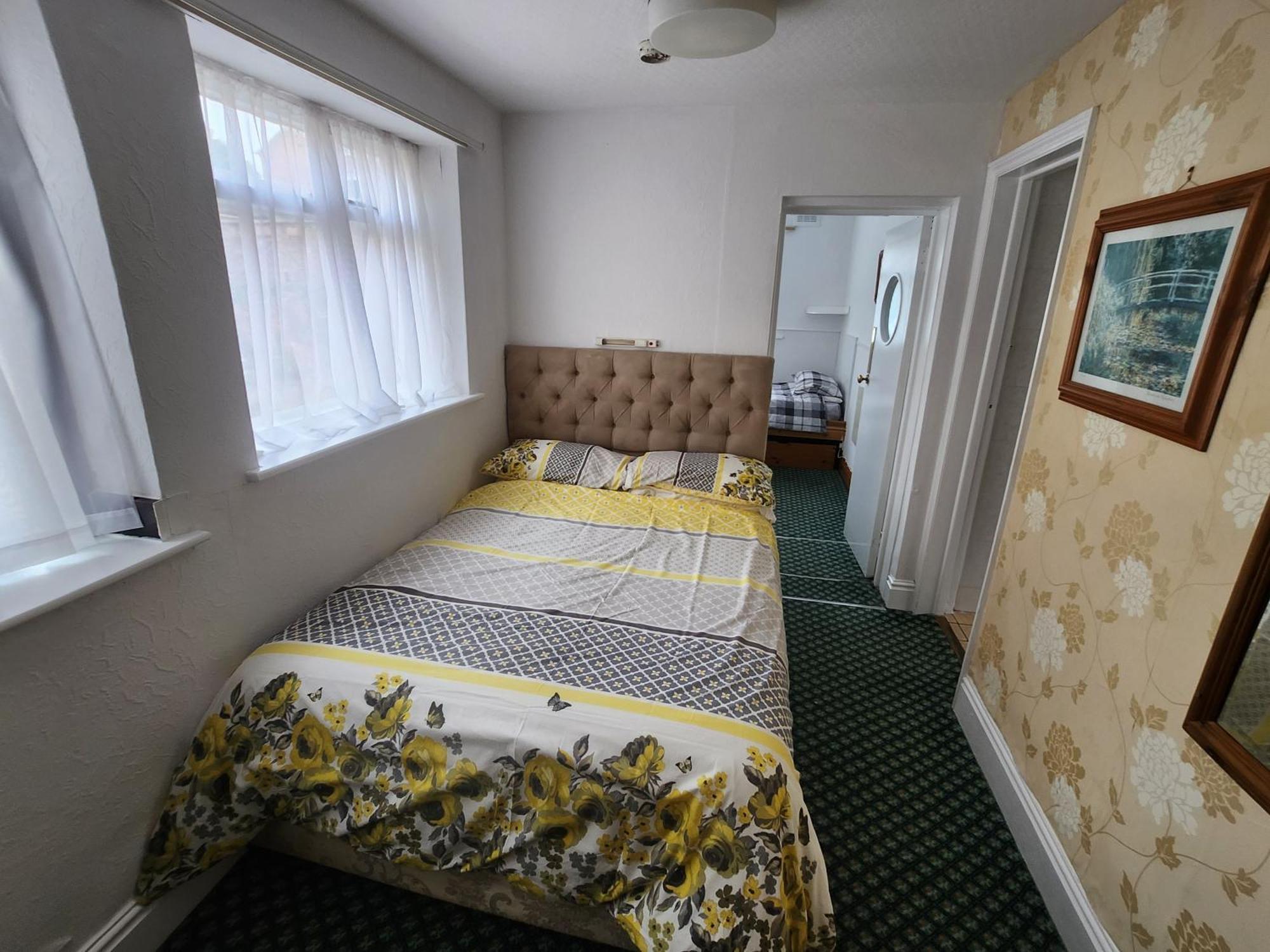 Queens Guest House Бистон Экстерьер фото