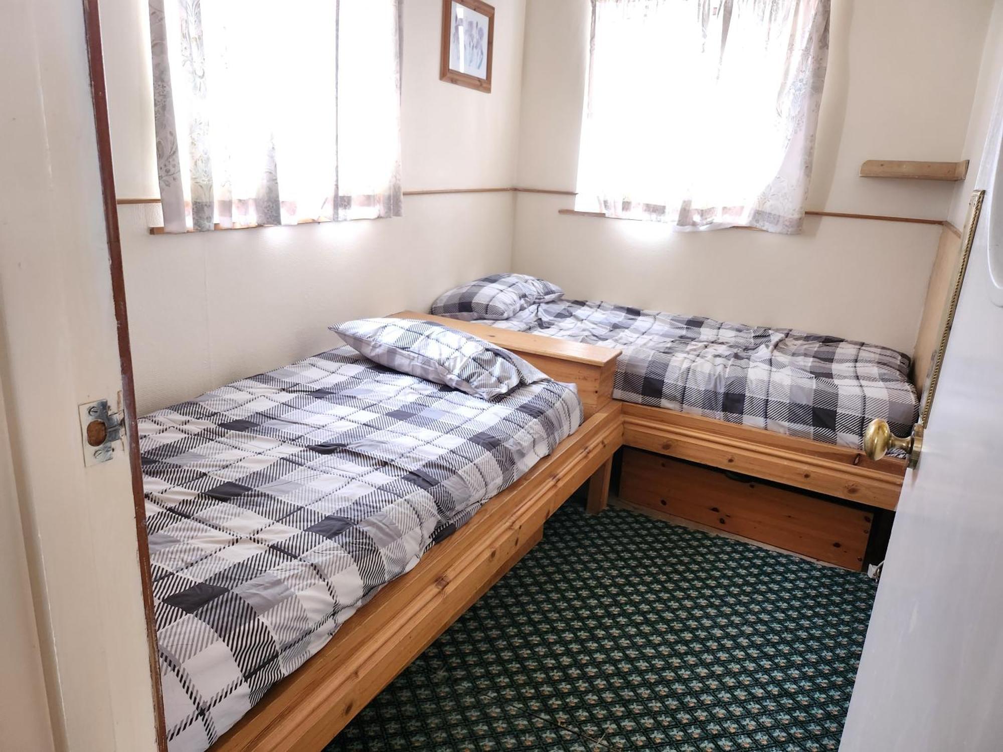 Queens Guest House Бистон Экстерьер фото
